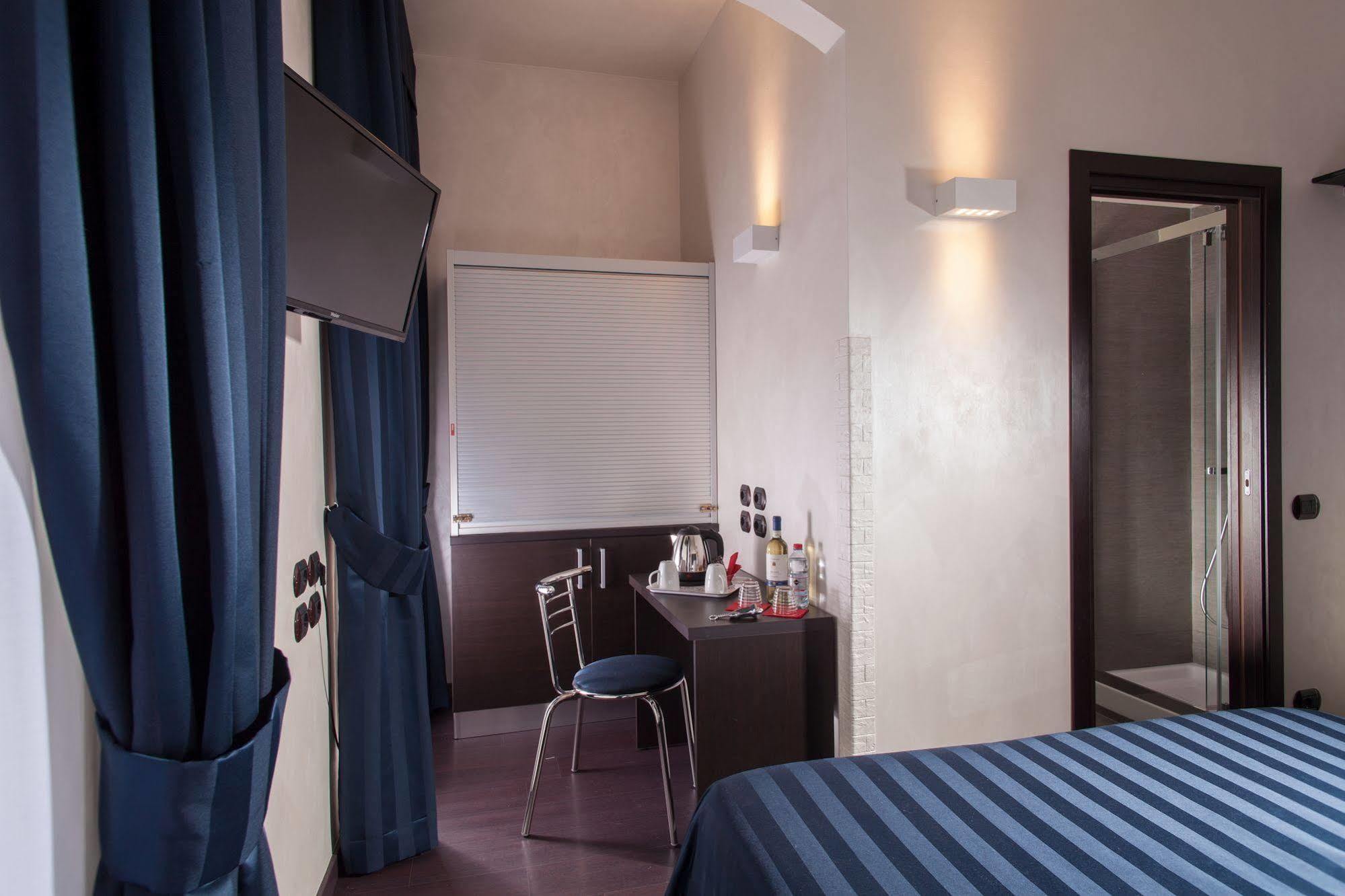 Residenza Dorò- 24x7 Check-in 2*